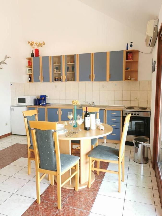 Apartment Biljana Bol Luaran gambar